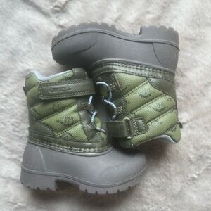 Carter's Olive Green & Gray Kids Snow Boots
